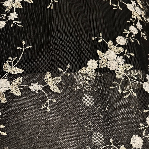 Cocktail or Wedding Dress - Picture 2 of 3